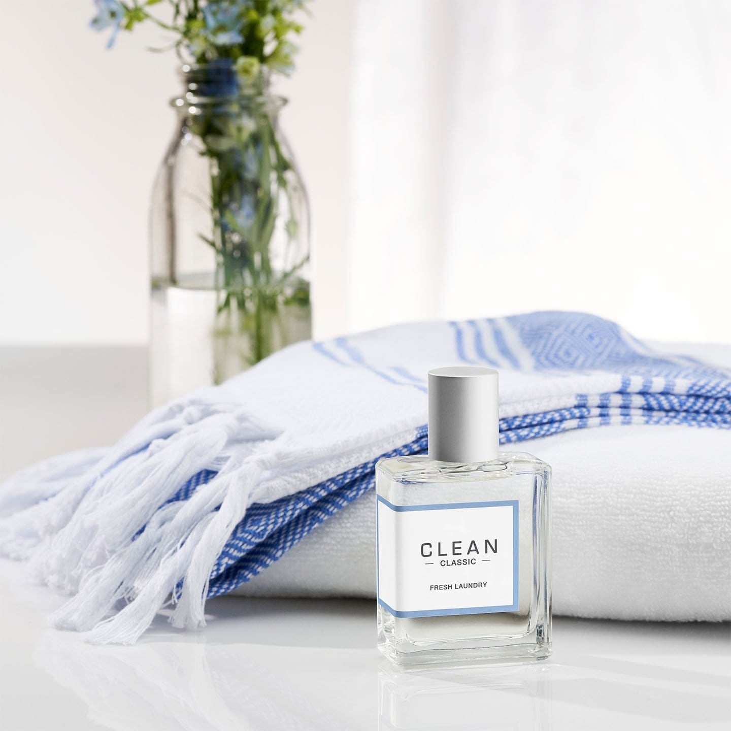 Clean Clean Fresh Linens Eau De Parfum Spray 1 Oz